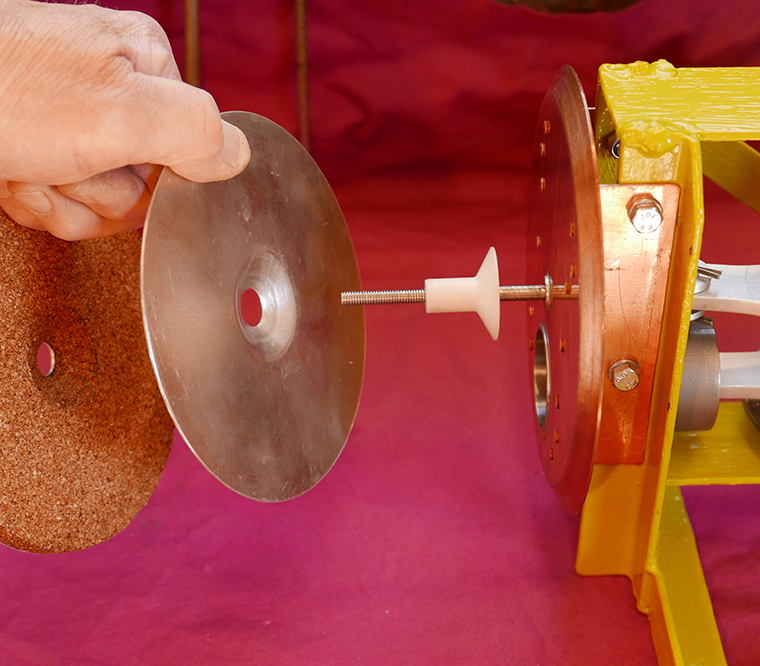 Regenerative Displacer core mounting