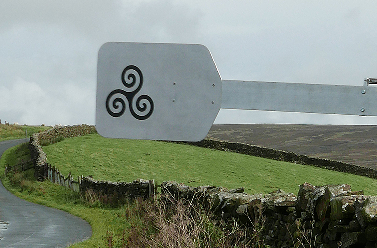 Triskele on the wind turbine rudder vane